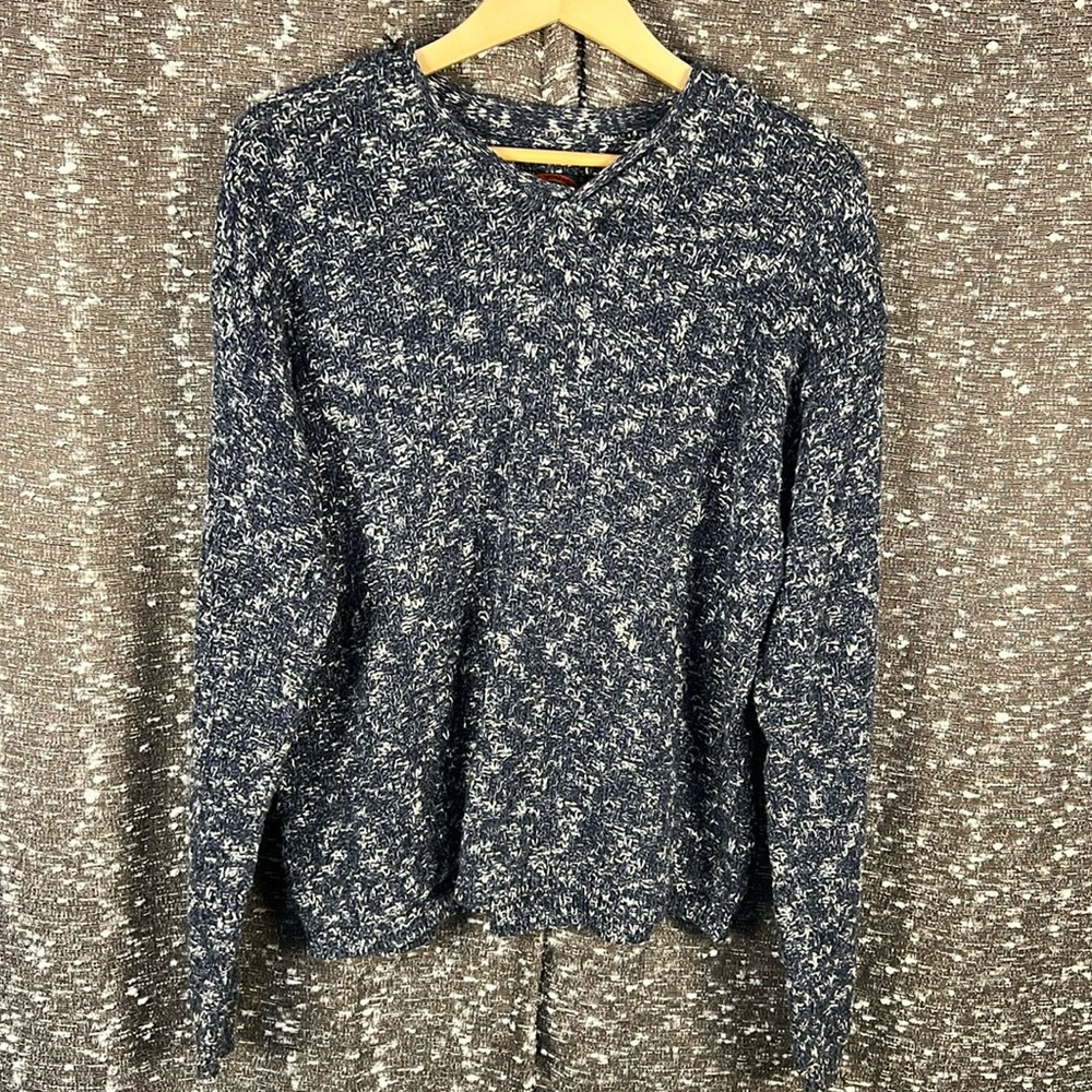 Alps Womens Large Blue and White Pullover Fuzzy‎ Sweater